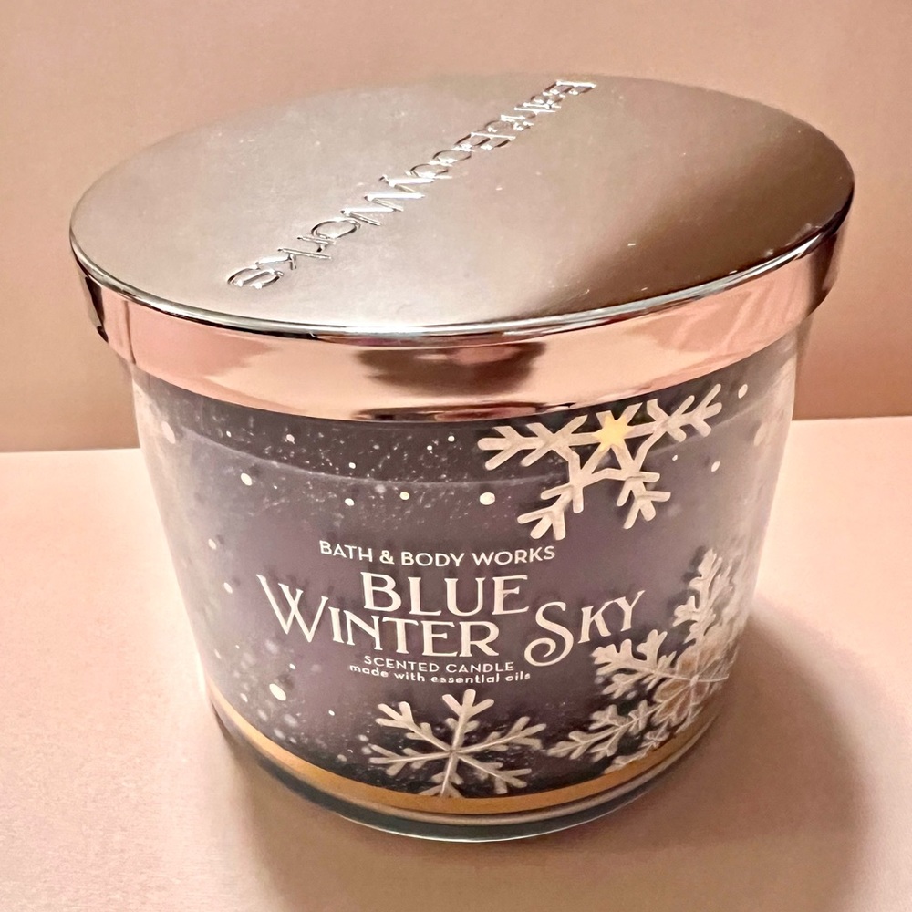 Bath & Body Works Blue Winter Sky 3-Wick Candle